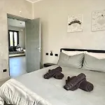 In Con Piscina Privata E Vasca Idromassaggio Ad Uso Esclusivo Apartman *