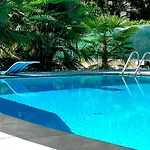 In Con Piscina Privata E Vasca Idromassaggio Ad Uso Esclusivo Apartman *