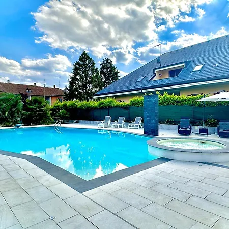 Villa In Con Piscina Privata E Jacuzzi Ad Uso Esclusivo Rivarolo Canavese