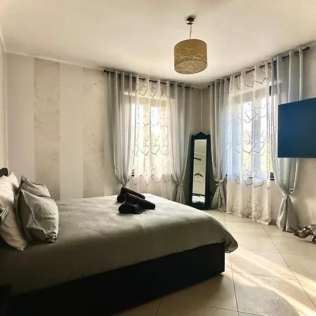 Villa In Con Piscina Privata E Jacuzzi Ad Uso Esclusivo Rivarolo Canavese