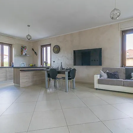 In Con Piscina Privata E Vasca Idromassaggio Ad Uso Esclusivo Apartman