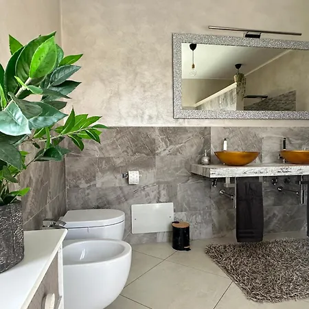 In Con Piscina Privata E Vasca Idromassaggio Ad Uso Esclusivo Appartamento Rivarolo Canavese