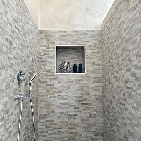 Daire In Con Piscina Privata E Vasca Idromassaggio Ad Uso Esclusivo *