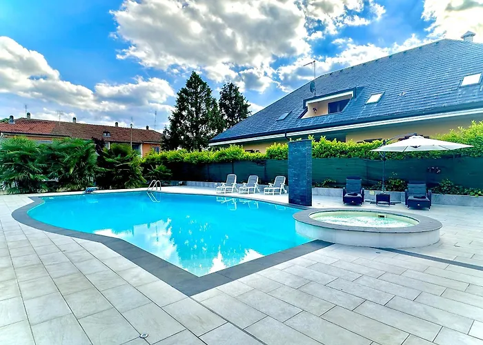 Apartament In Con Piscina Privata E Vasca Idromassaggio Ad Uso Esclusivo Rivarolo Canavese