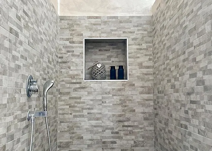In Con Piscina Privata E Vasca Idromassaggio Ad Uso Esclusivo *