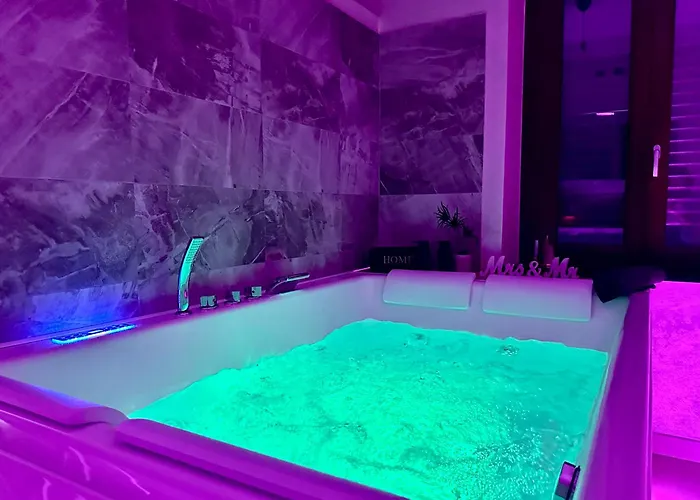 In Con Piscina Privata E Vasca Idromassaggio Ad Uso Esclusivo Apartament Rivarolo Canavese