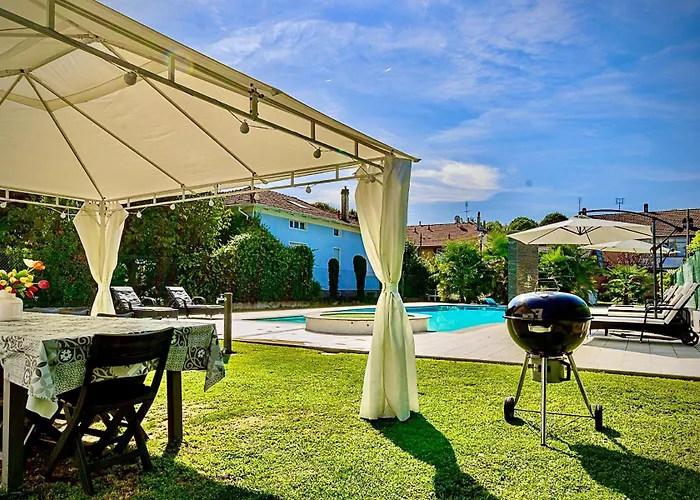 In Con Piscina Privata E Vasca Idromassaggio Ad Uso Esclusivo Apartament